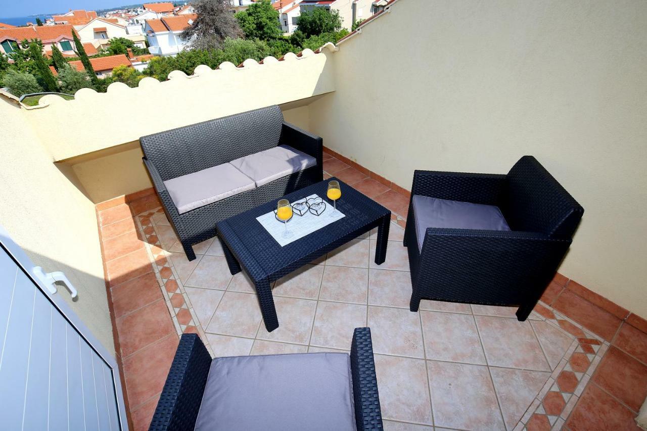 Apartman Dekorti Zara Esterno foto